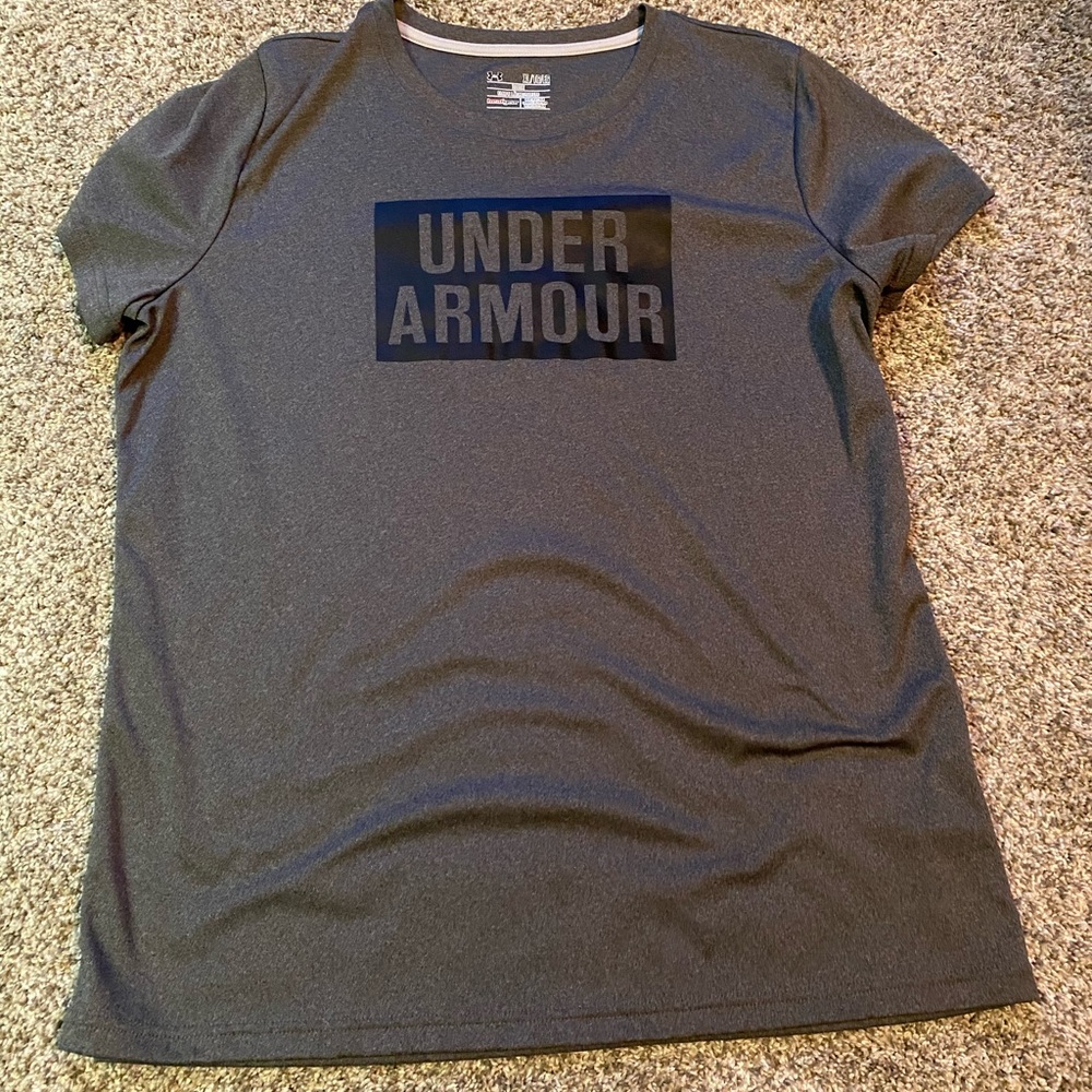 Under Armour short sleeve dri fit shirt